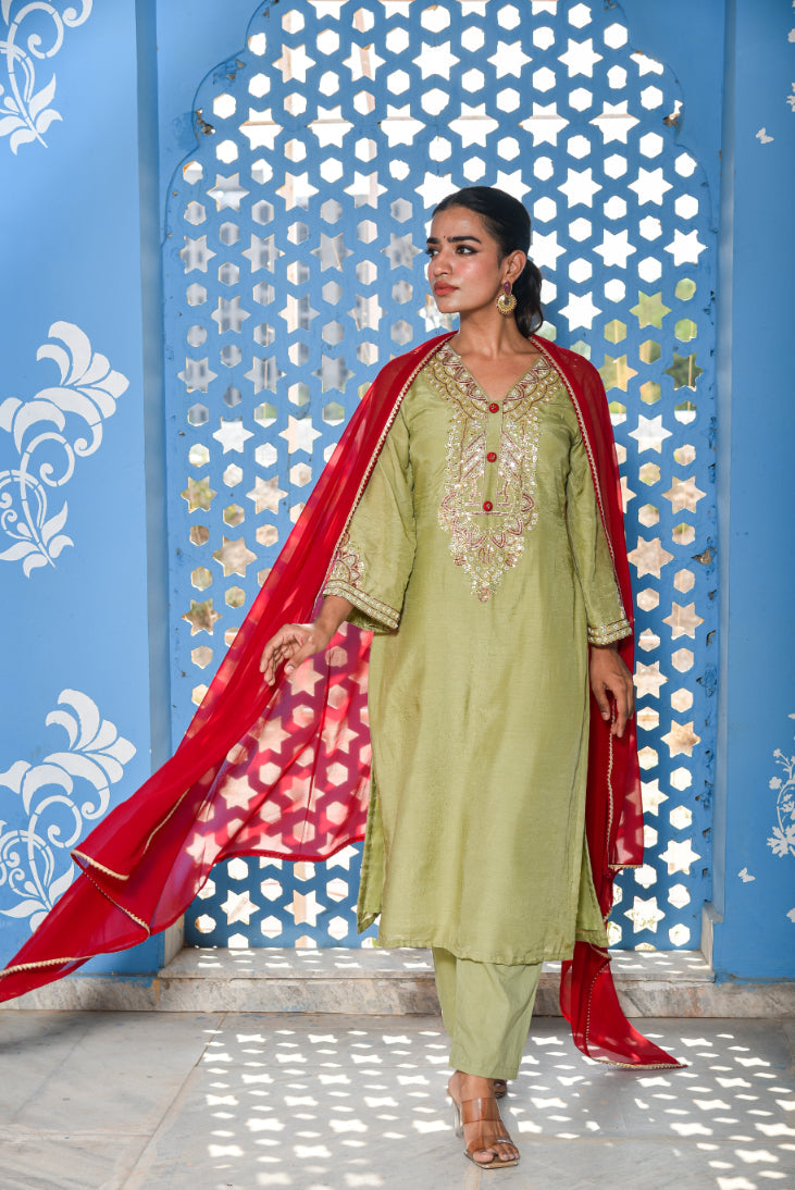 Why Machine Embroidery is the Fast Food of Fashion - Saroj Jain Global Luxury 2026