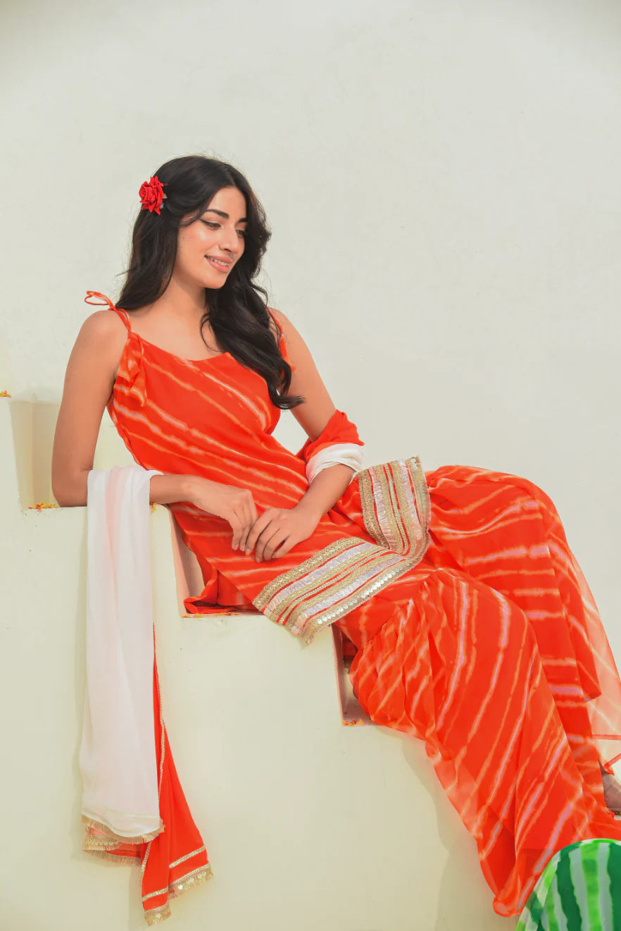 Paris Art Gallery Style | Red Saree Minimalist Status