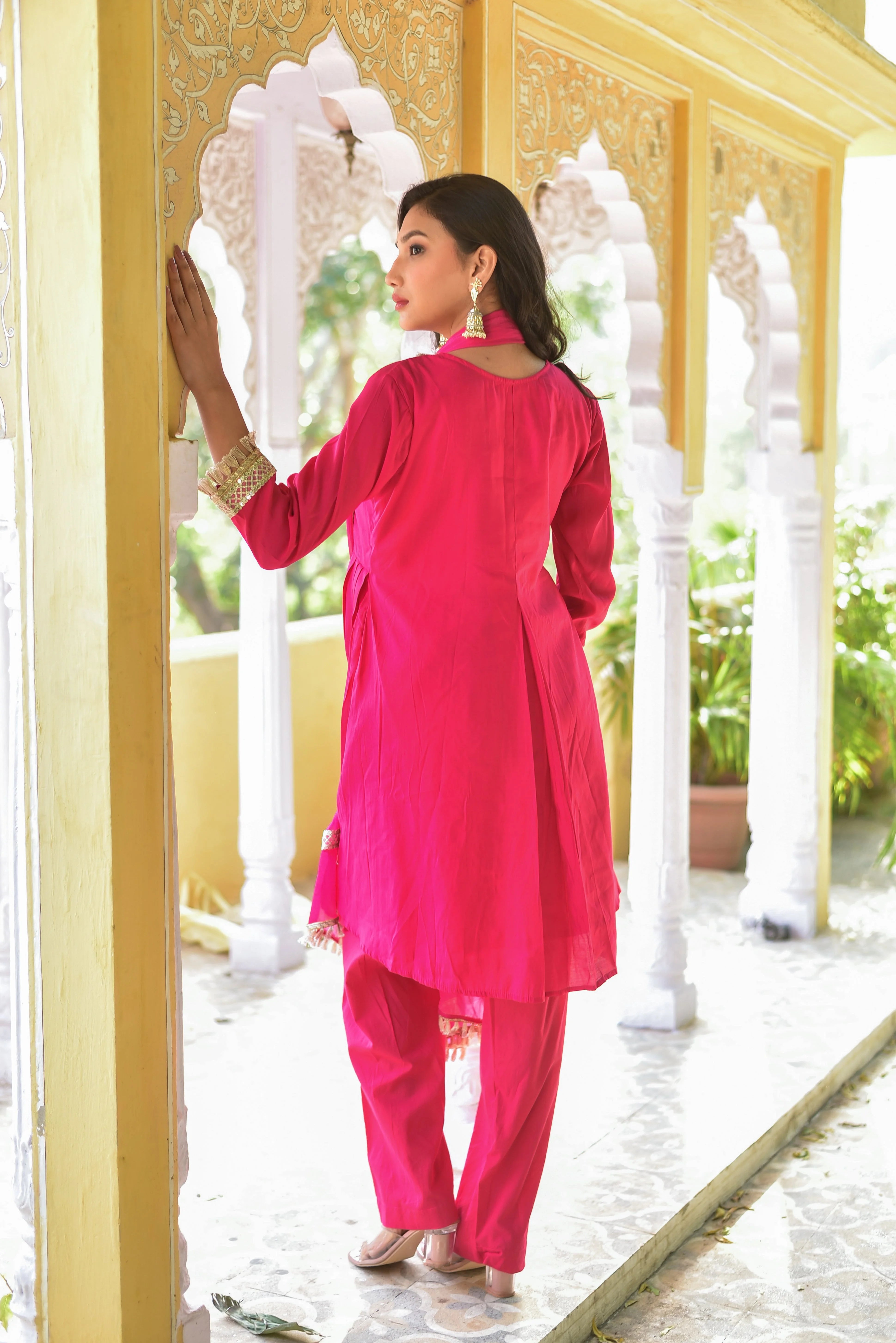 Elevate Your Festive Look with the Peony Pink Kurta & Pant Set
This exquisite ensemble embodies the perfect blend of traditional charm and contemporary style, making it a standout piece for any occasion.