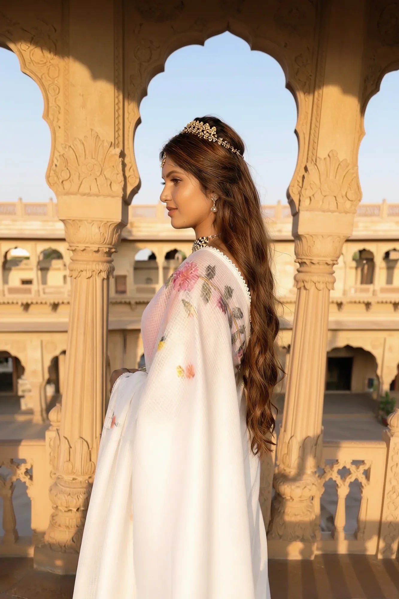 Saroj Jain L 5508 Off-White Hand-Painted Saree View 4