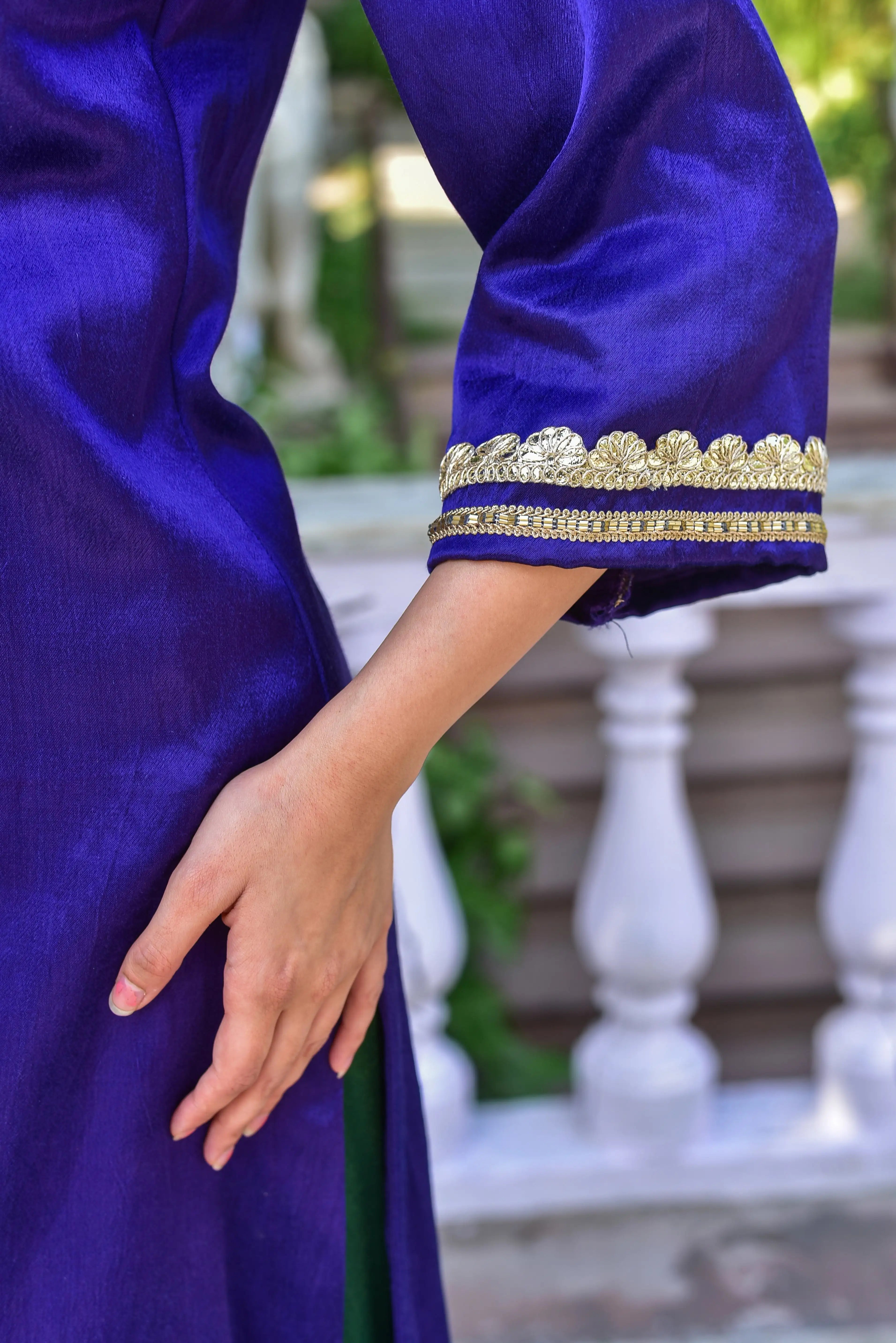 The Truffle Silk Ensemble: A Regal Elegance
This stunning ensemble is crafted from a luxurious silk blend, exuding timeless sophistication. The deep royal blue hue is complemented by intricate detailing, making it a perfect blend of elegance and contemporary style.