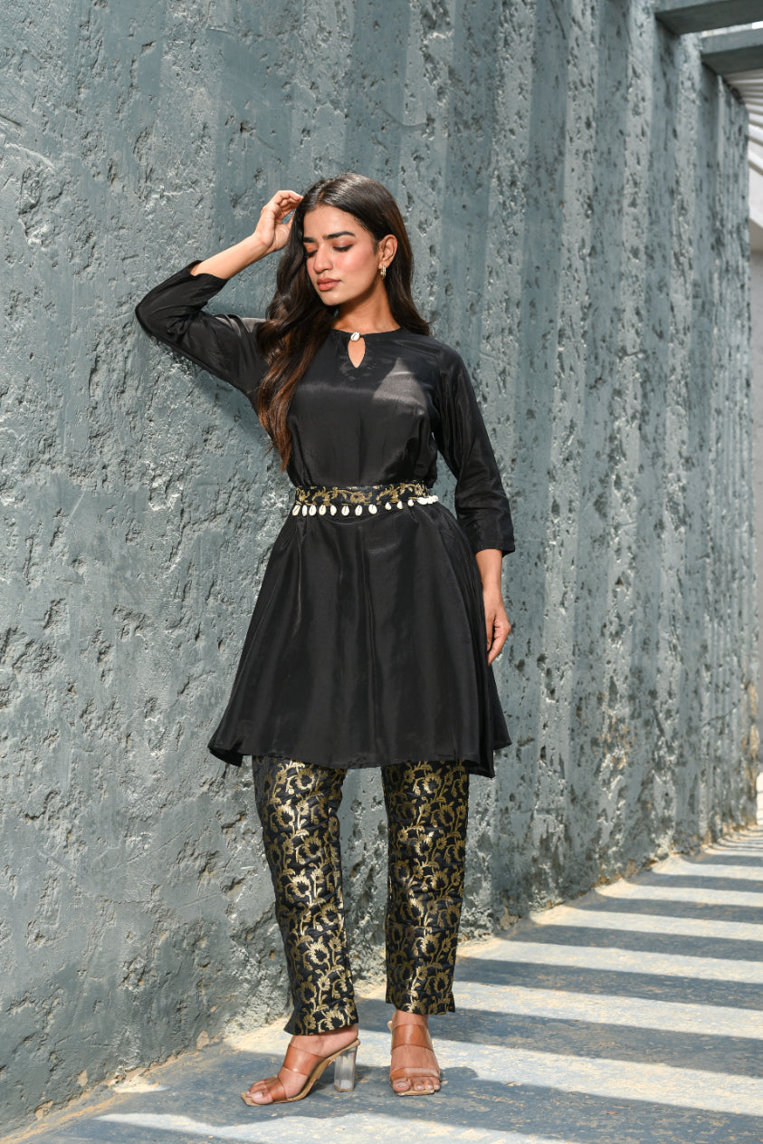 Kohl Black Brocade Co-Ord Set Side View - Designer Ethnic Wear