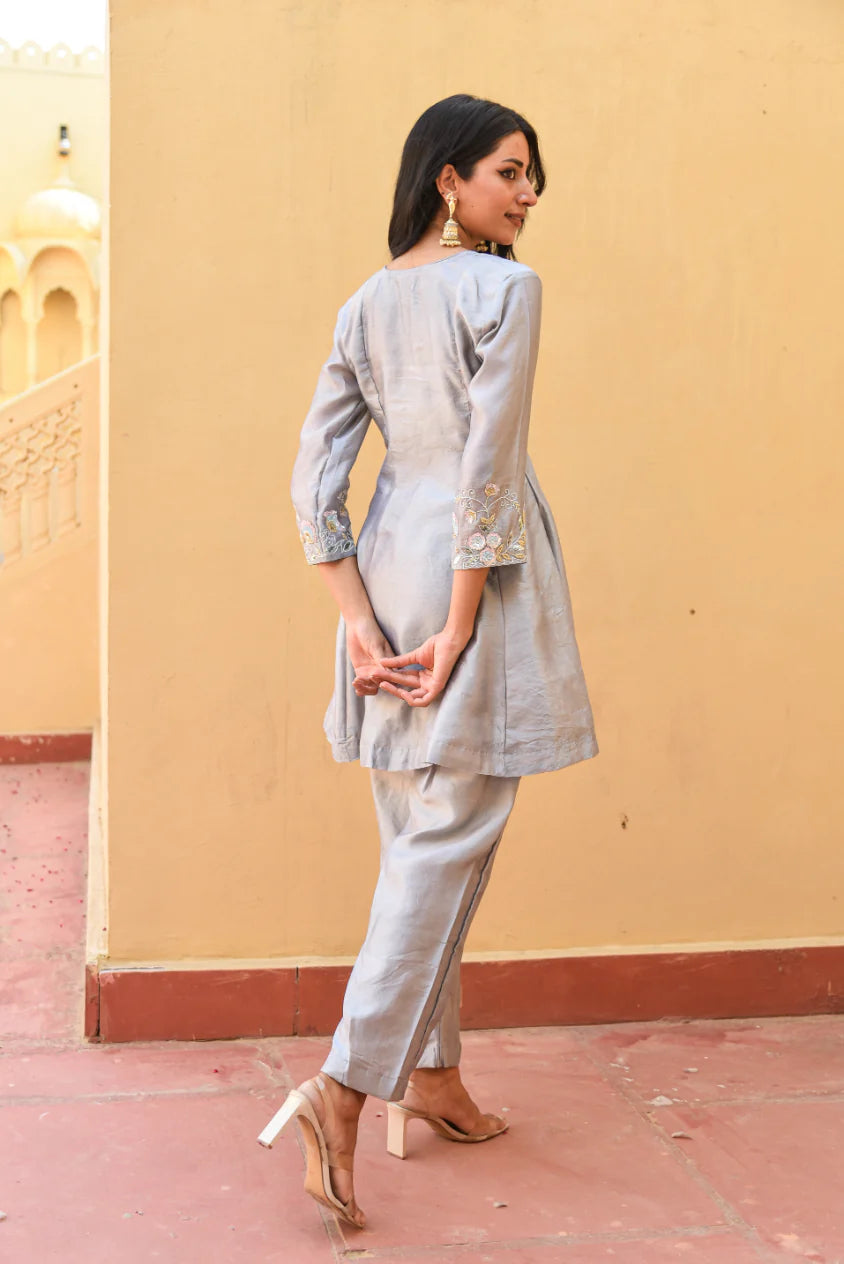 Why 2026 Trends Favor Artisan Sarees - Artisan Made Kurta Sets - Artisan Quality