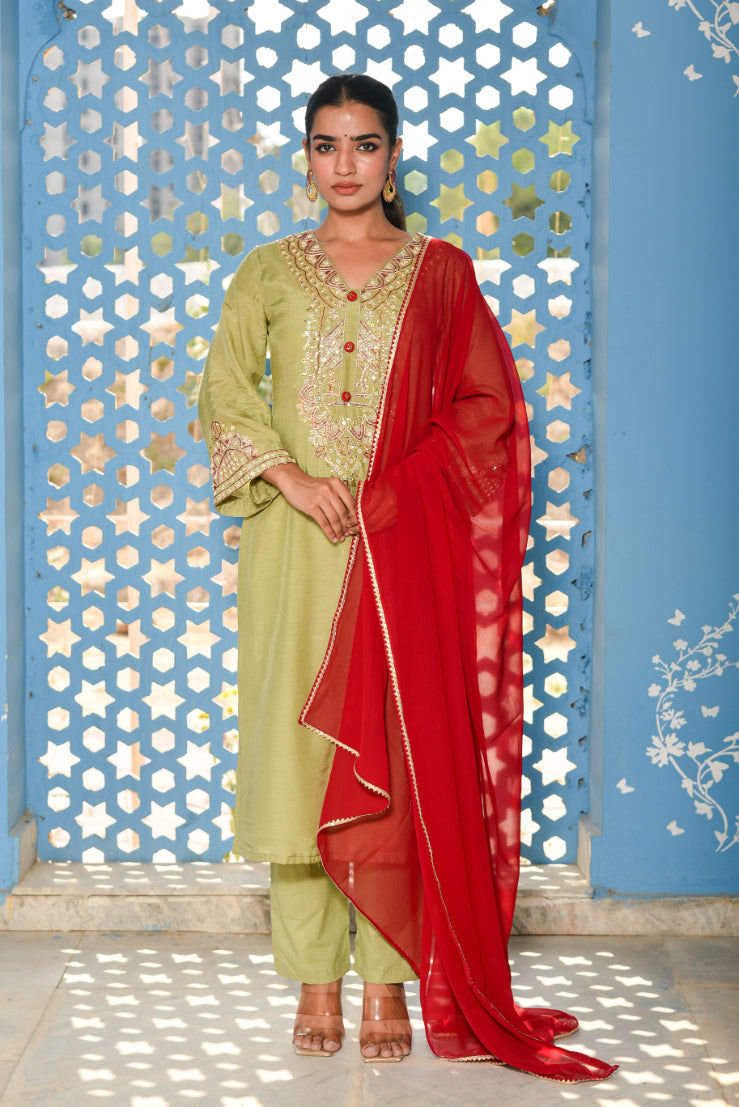 Diwali saree drapes — classic vs modern