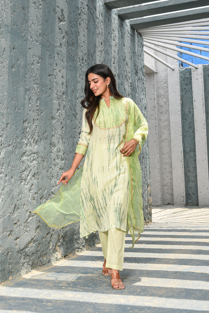 Green Shibori Kurta Set Detail Shot - Designer Ethnic Wear