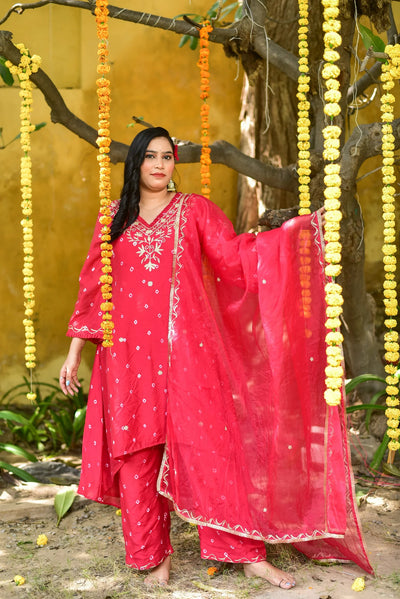 Red Bandhej Asymmetrical Kurta And Pant Set