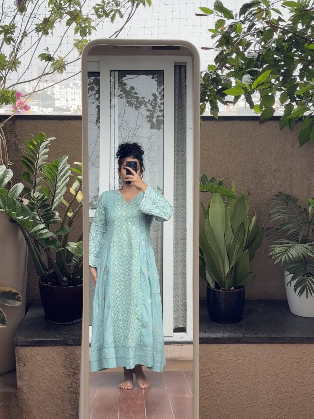 Saroj Jain Mint Sea Green Lucknowi Chikankari Anarkali Gown Video (Optimized Web Version)